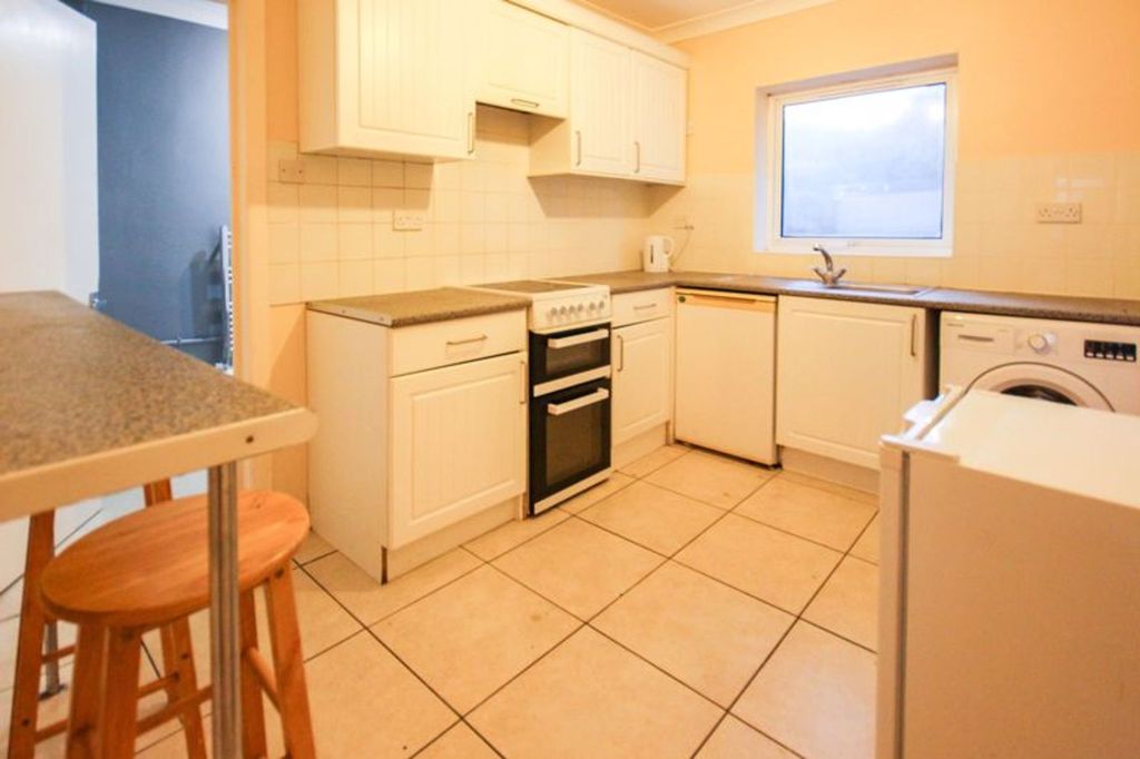 Property photo 3 of 12 Photo 11