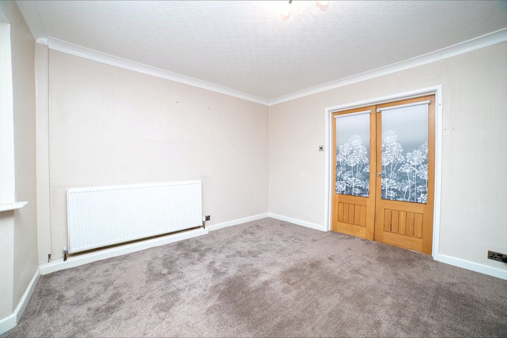 Property photo 2 of 19 Picture No. 02