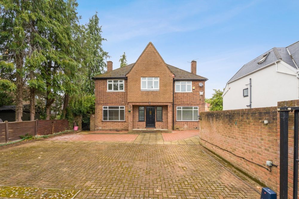 Property photo 1 of 17