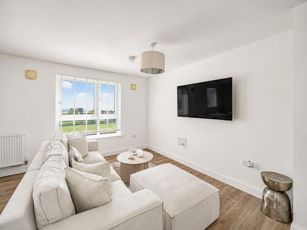Property photo 3 of 19 Flat 23 101 Clepington Road Dundee-4.Jpg