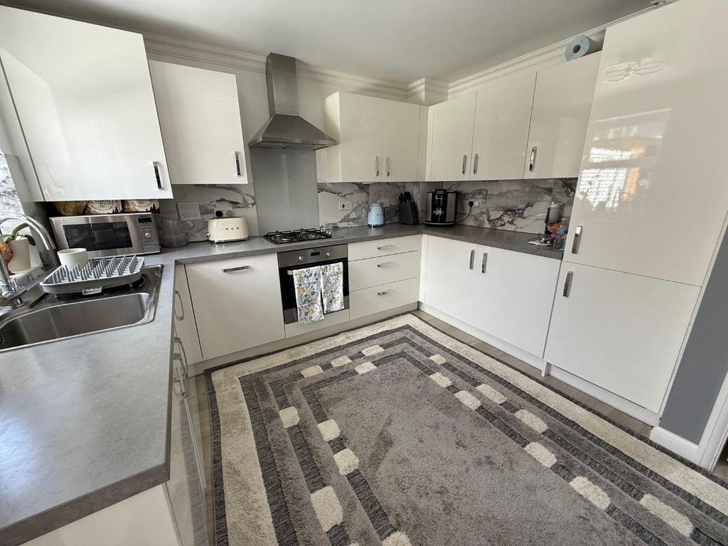 Property photo 3 of 16 3.Jpg