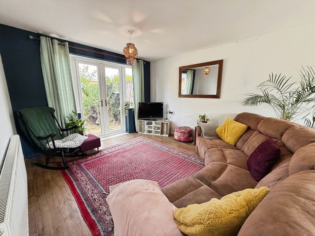 Property photo 3 of 18 Pbox-Img.Jpg