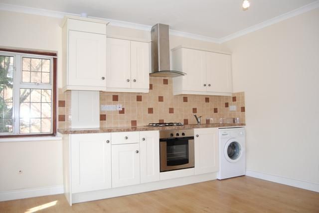 Property photo 2 of 6 Kitchen