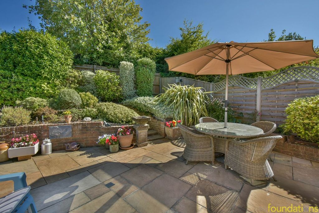 Property photo 3 of 25