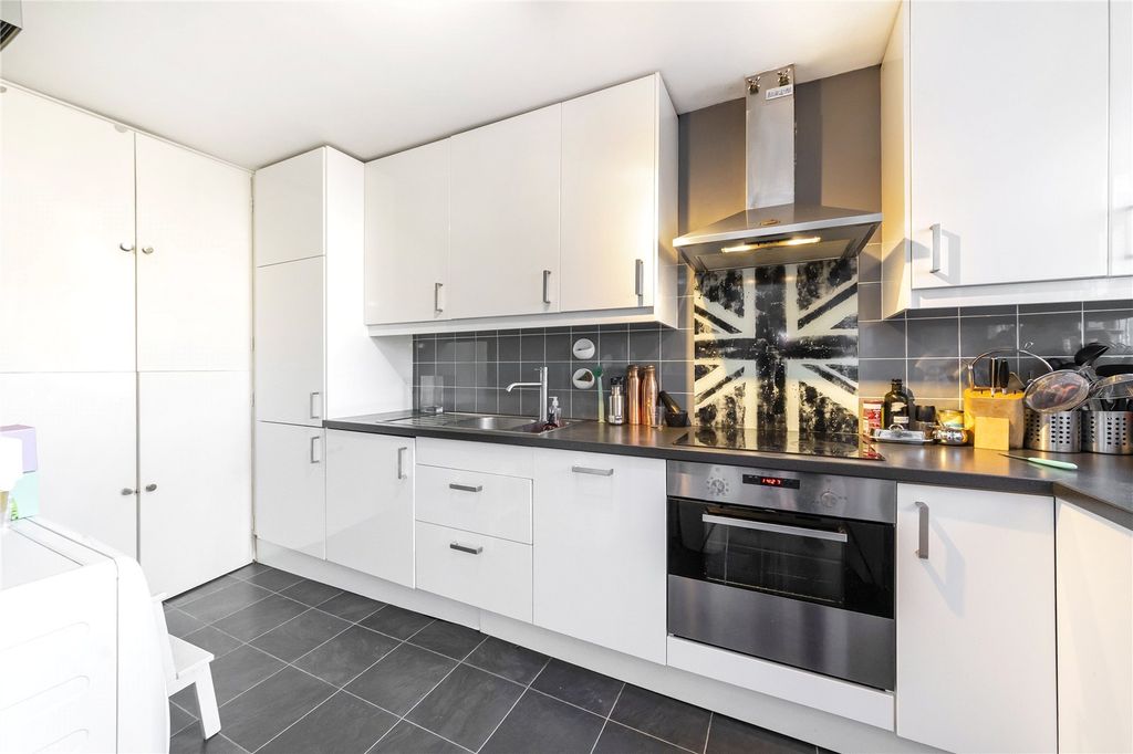 Property photo 2 of 22 Picture No. 08