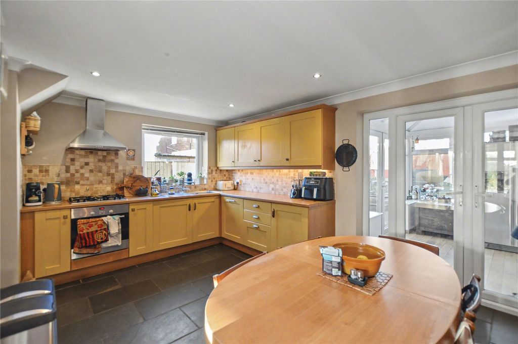 Property photo 2 of 14 Picture No. 04