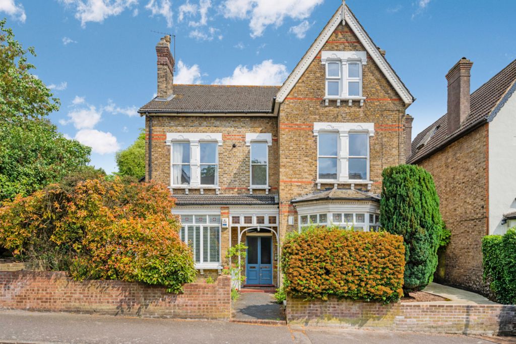 Property photo 1 of 12