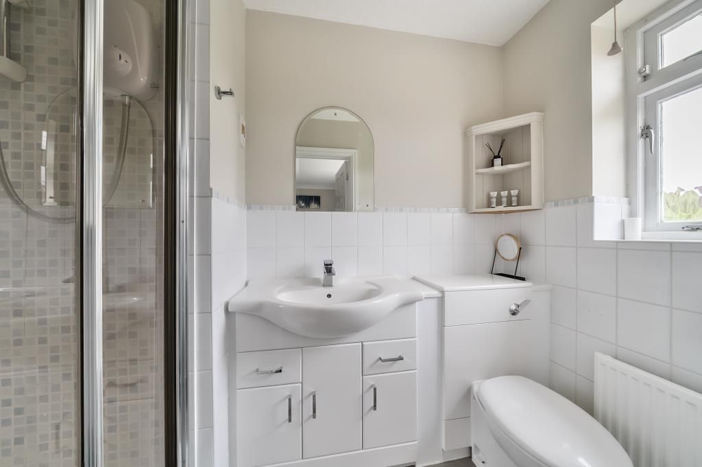 Property photo 3 of 22 Bathroom