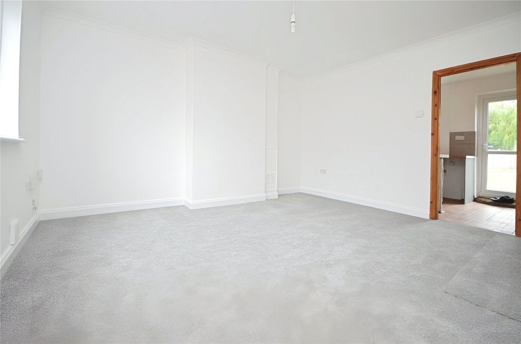 Property photo 2 of 9 Picture No. 07