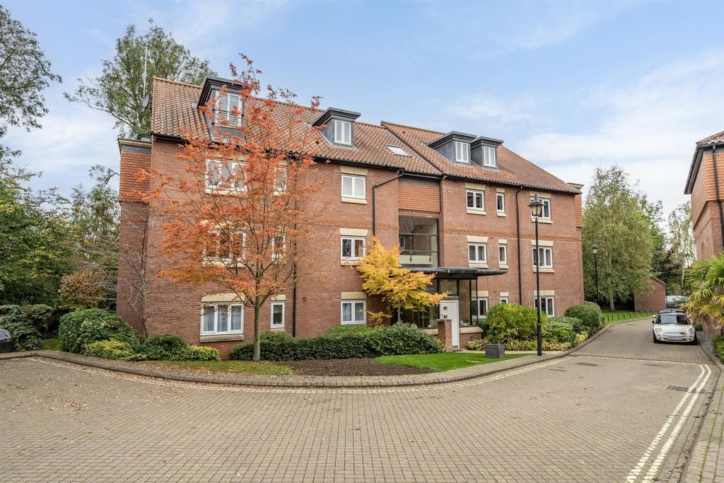 Property photo 1 of 17 External 1