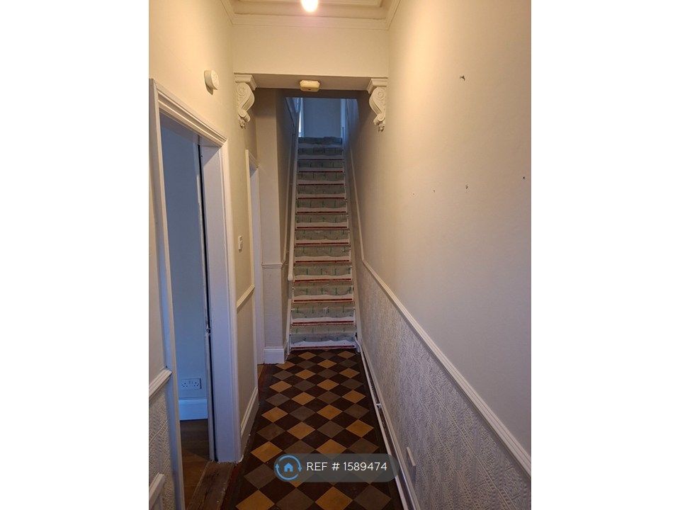 Property photo 1 of 3
