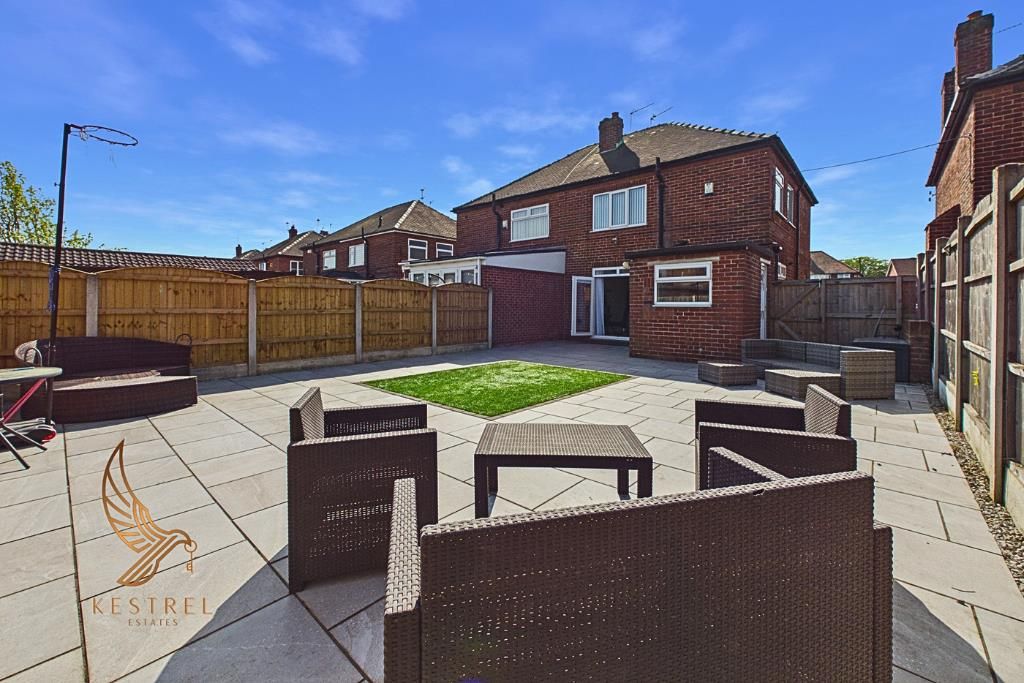 Property photo 2 of 39 27.Png