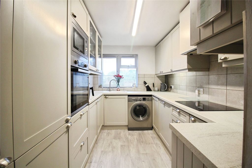 Property photo 3 of 7 Picture No. 01