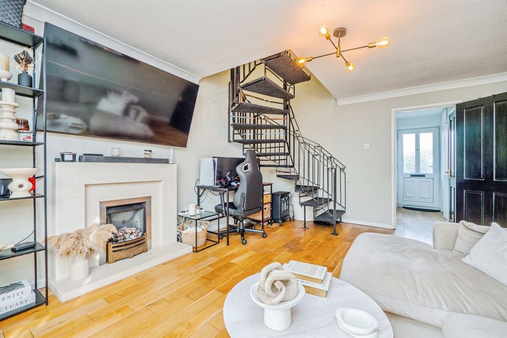 Property photo 2 of 14