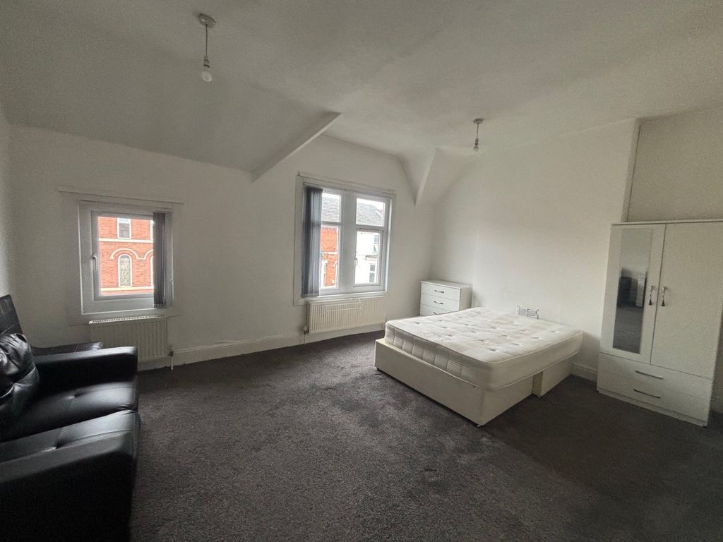 Property photo 2 of 10 Picture No. 01