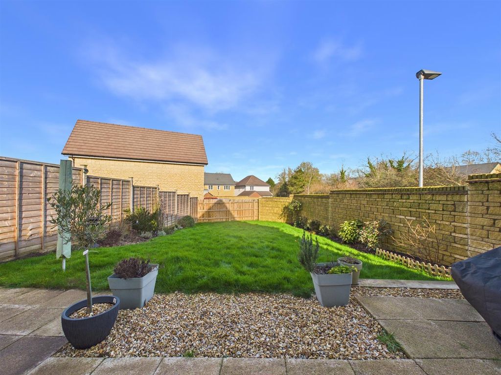 Property photo 2 of 16 Garden