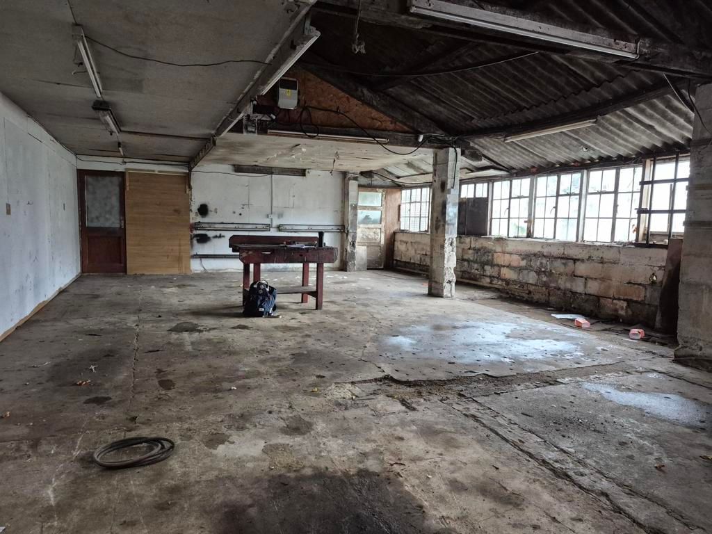 Property photo 3 of 21 Photo 3