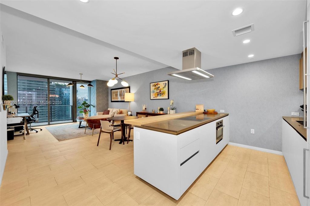 Property photo 2 of 19 <Alttext/>