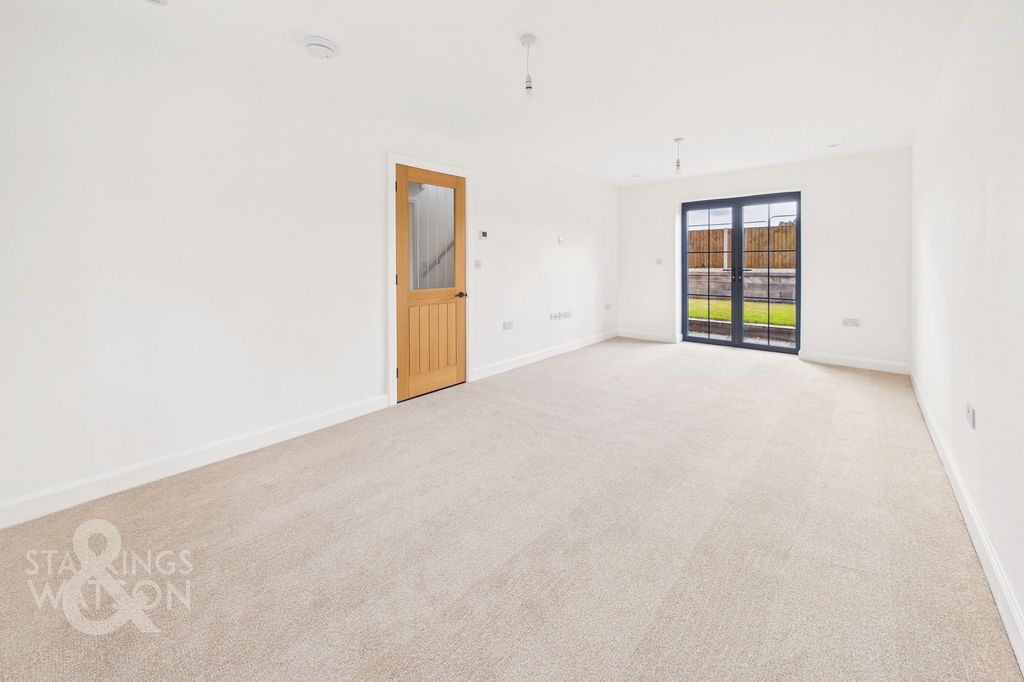 Property photo 3 of 24