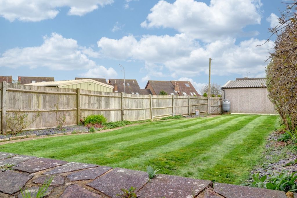 Property photo 2 of 24