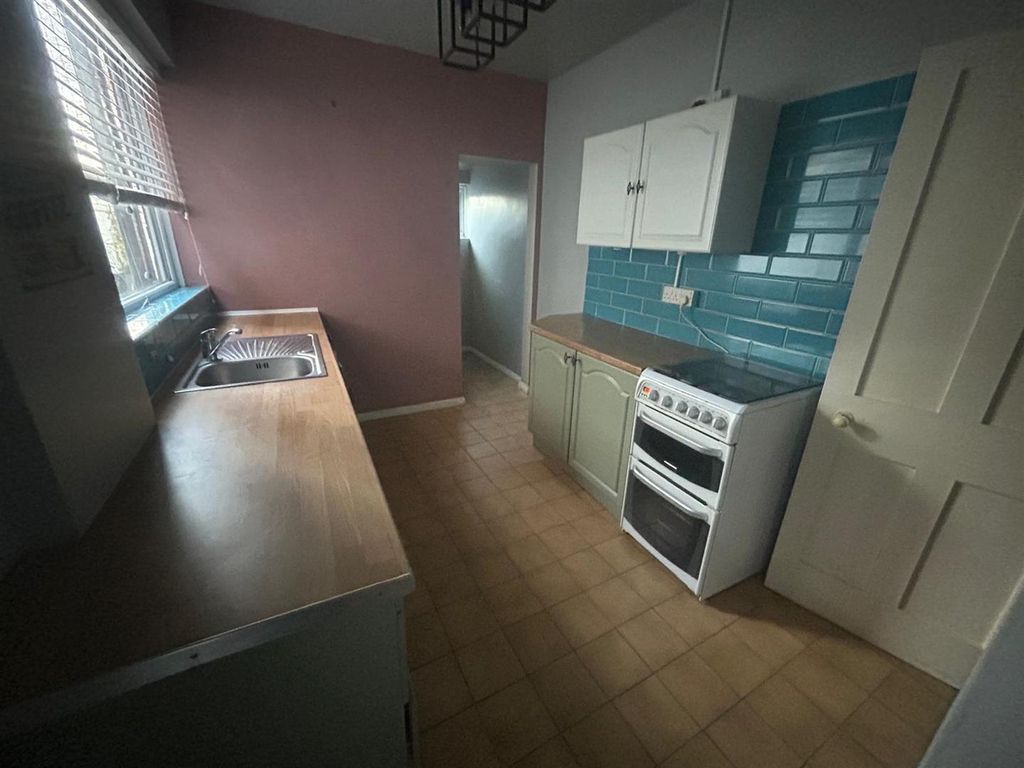 Property photo 2 of 14 Img-20251118-Wa0036.Jpg