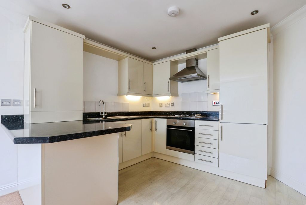 Property photo 3 of 18 Pbox-Img.Jpg