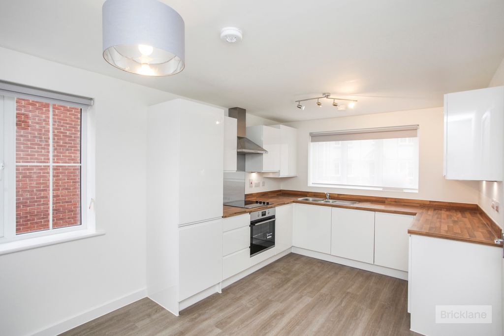 Property photo 2 of 14 Image