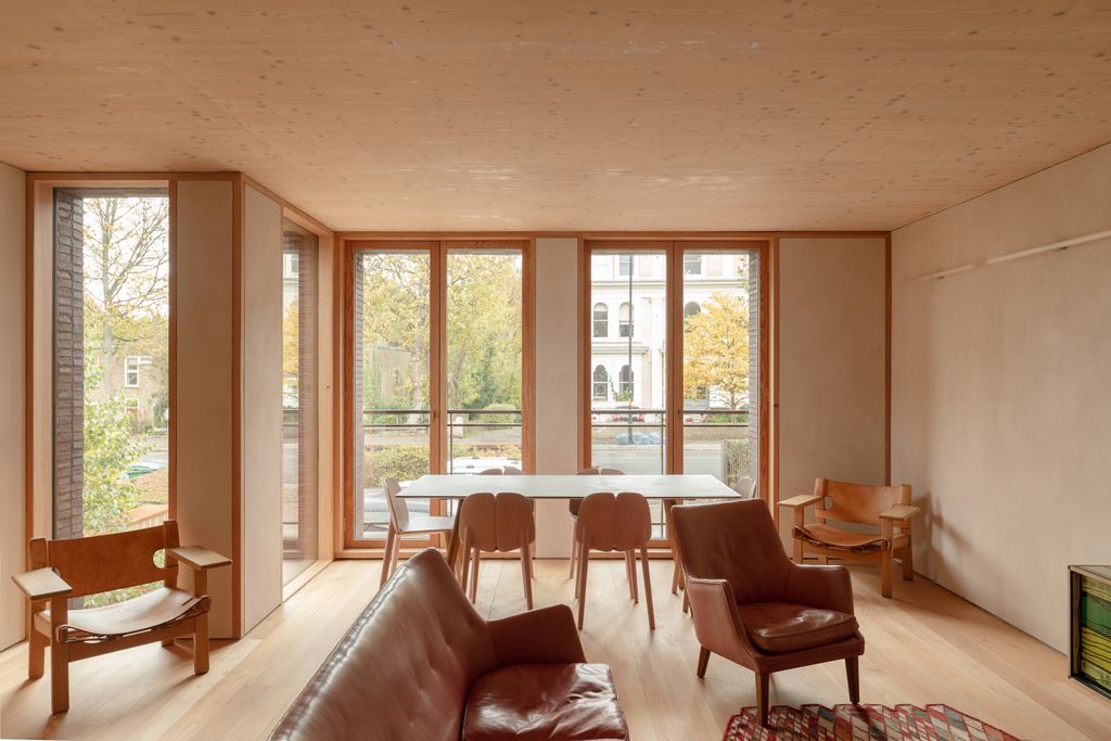 Property photo 3 of 19