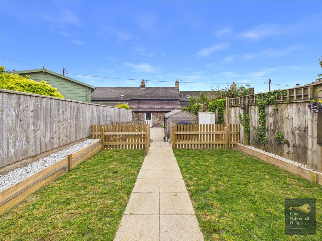 Property photo 2 of 24 Picture No. 29
