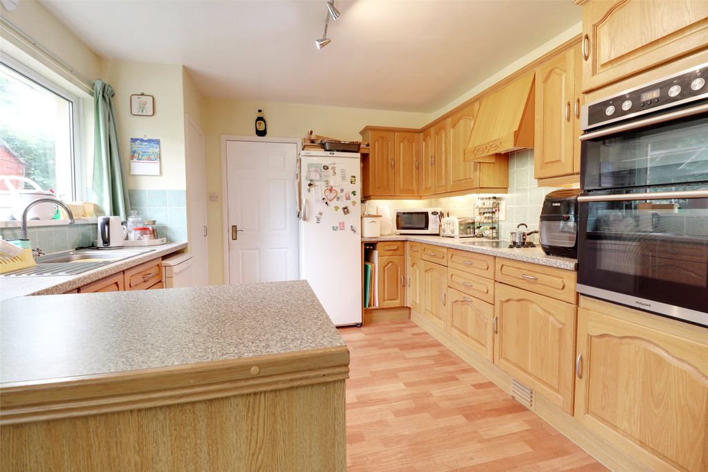 Property photo 2 of 13 Picture No. 02