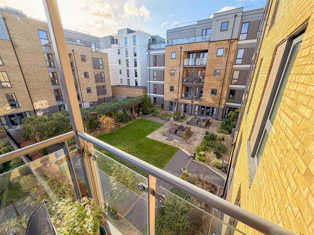 Additional image 10 of 2 bed flat for saleEdward House, Pegs Lane, Hertford SG13