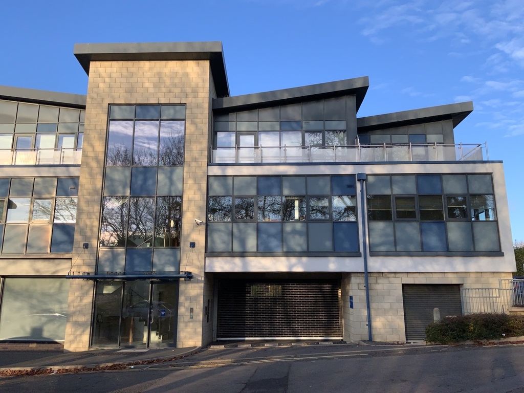 Property photo 1 of 8 Cover