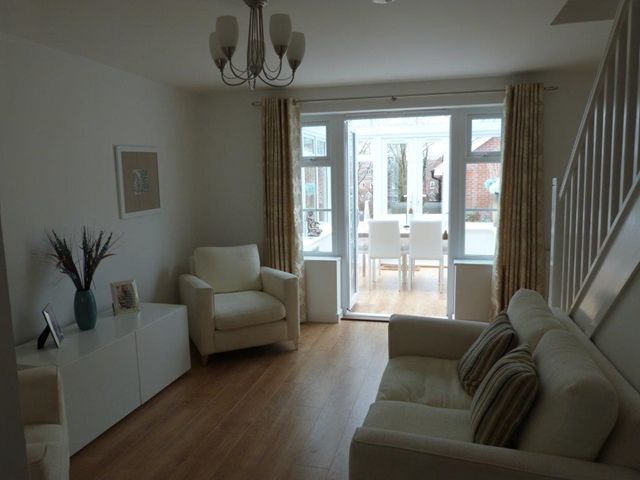 Property photo 3 of 4