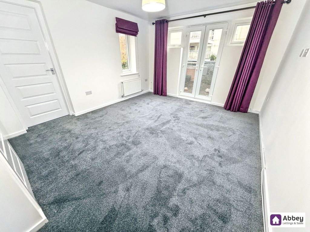 Property photo 2 of 20 Lounge