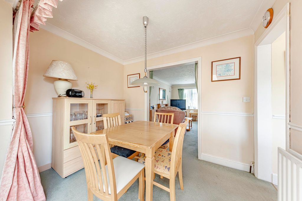Property photo 2 of 25 Dining Room (1)