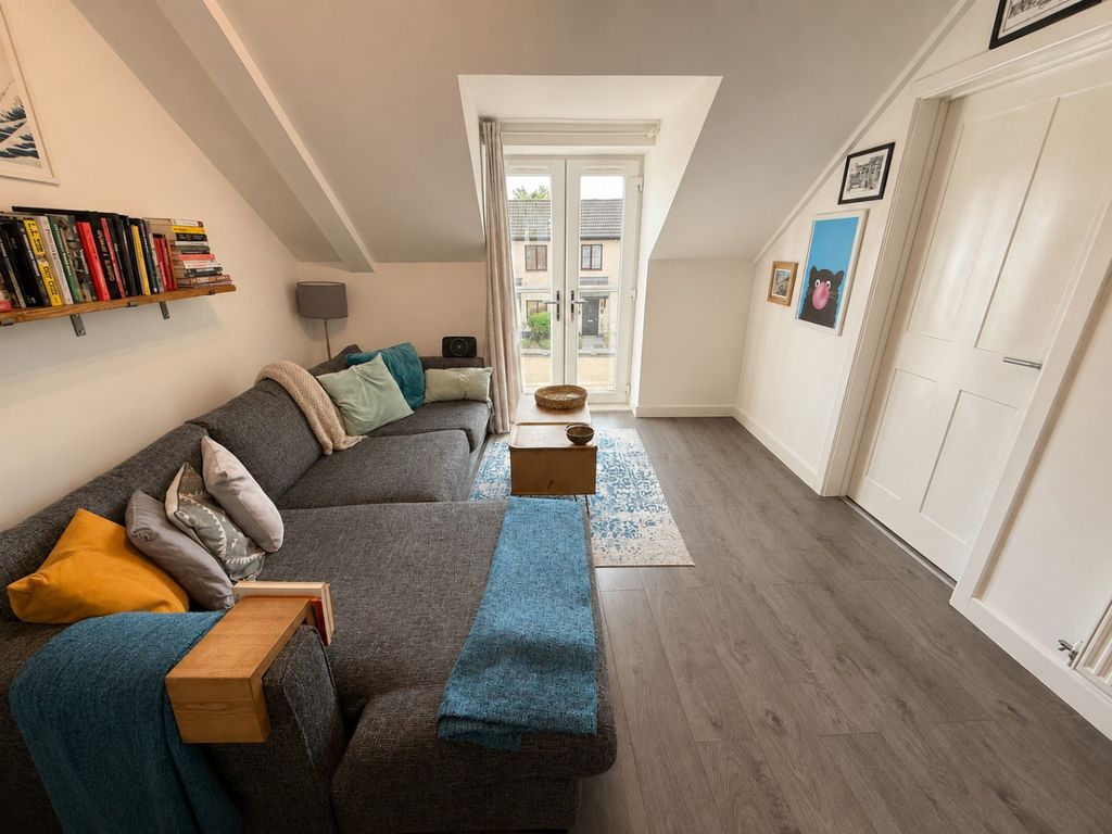 Property photo 2 of 9 5317783