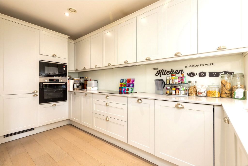 Property photo 2 of 13 Picture No. 02