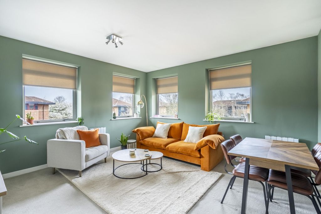 Property photo 3 of 12 Living Room