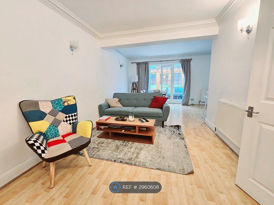 Property photo 2 of 26