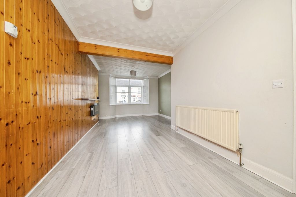 Property photo 3 of 17 Photo