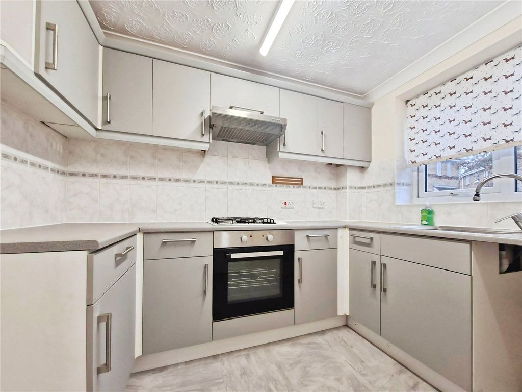 Property photo 2 of 11 Picture No. 03