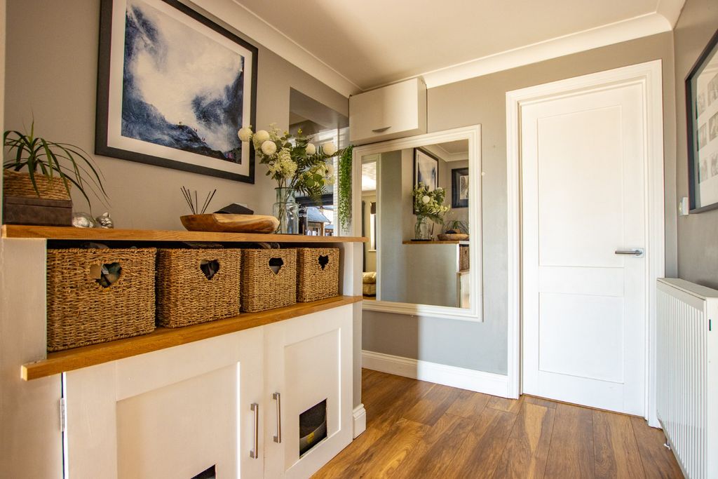 Property photo 2 of 29 4313824