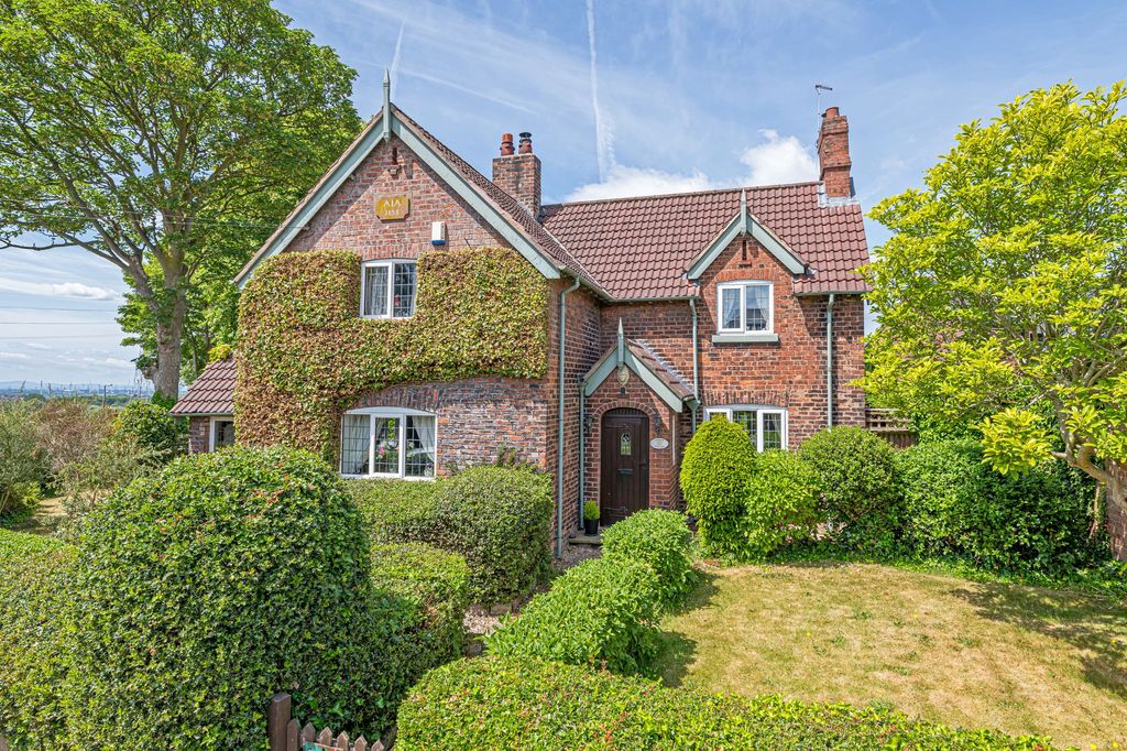 Property photo 1 of 41