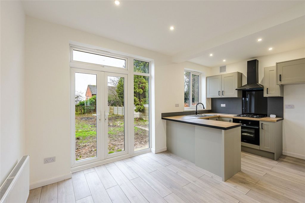 Property photo 2 of 20 Picture No. 08