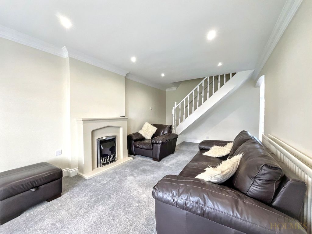 Property photo 2 of 23