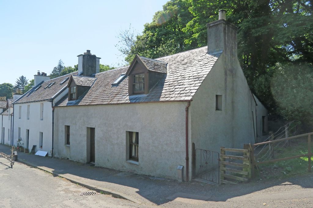 Property photo 2 of 18