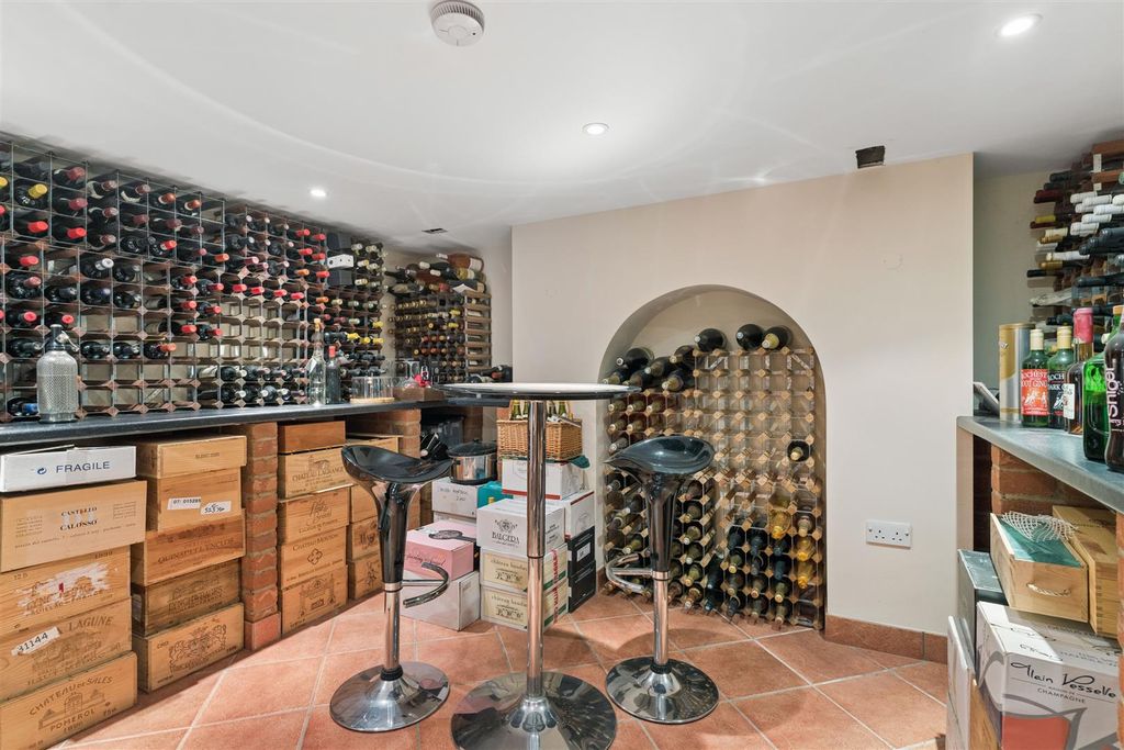Additional image 18 of 6 bed detached house for saleHigh Road, Soulbury, Buckinghamshire LU7