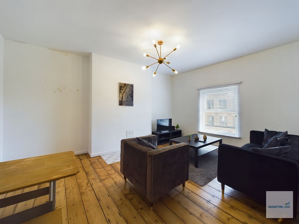 Property photo 2 of 14 Cam03394G0-Pr0101-Still001