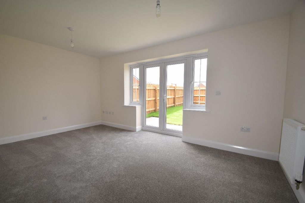 Property photo 2 of 10 Lounge