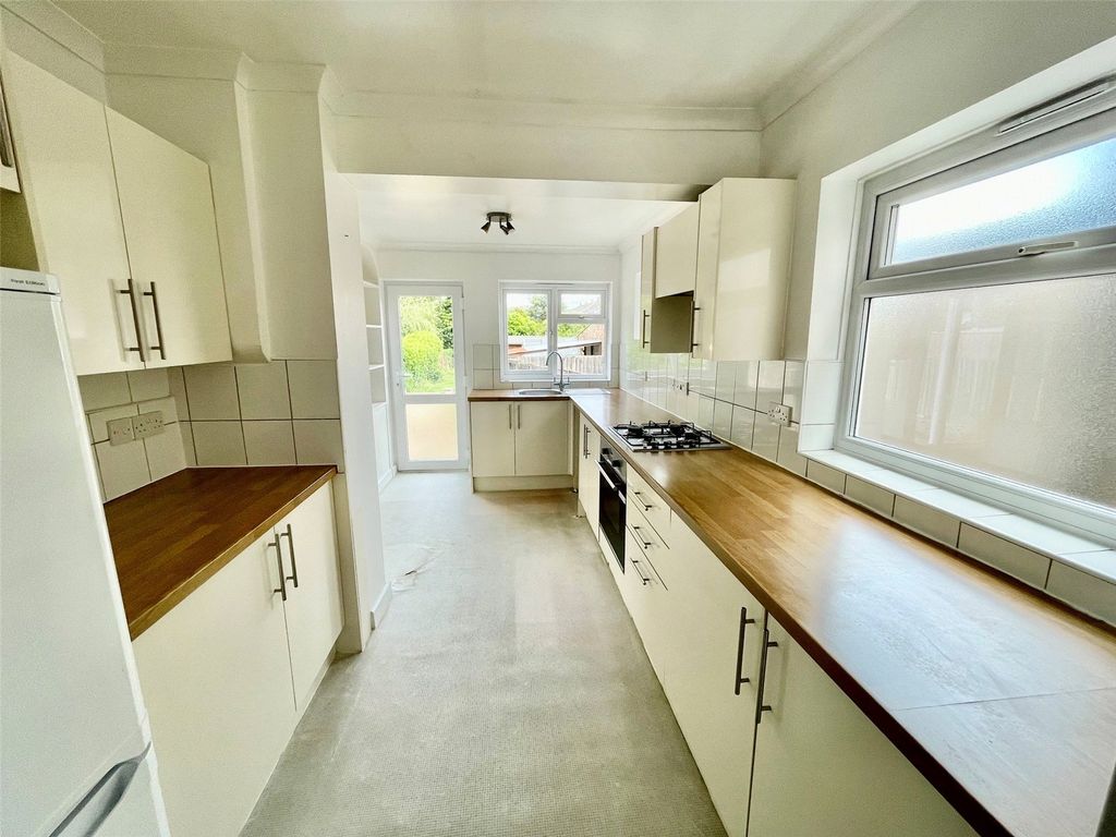 Property photo 2 of 16 Picture No. 02